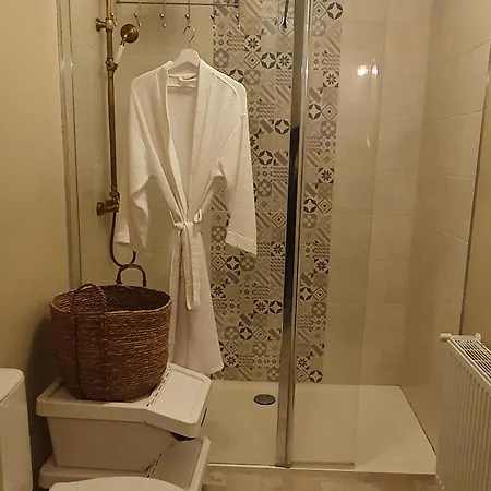 Escapade De Charme Pres De Verdun : Cocon Pour 2 Personnes Avec Cuisine Equipee Et Balades A Proximite - Fr-1-585-85 * Souilly