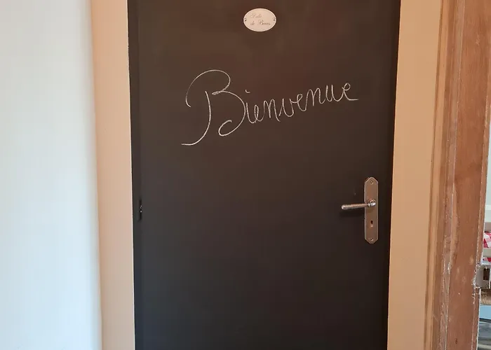 Escapade De Charme Pres De Verdun : Cocon Pour 2 Personnes Avec Cuisine Equipee Et Balades A Proximite - Fr-1-585-85