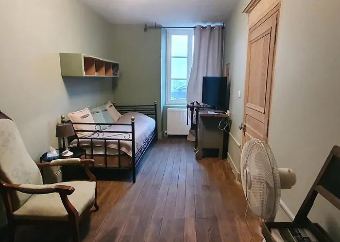 Escapade De Charme Pres De Verdun : Cocon Pour 2 Personnes Avec Cuisine Equipee Et Balades A Proximite - Fr-1-585-85