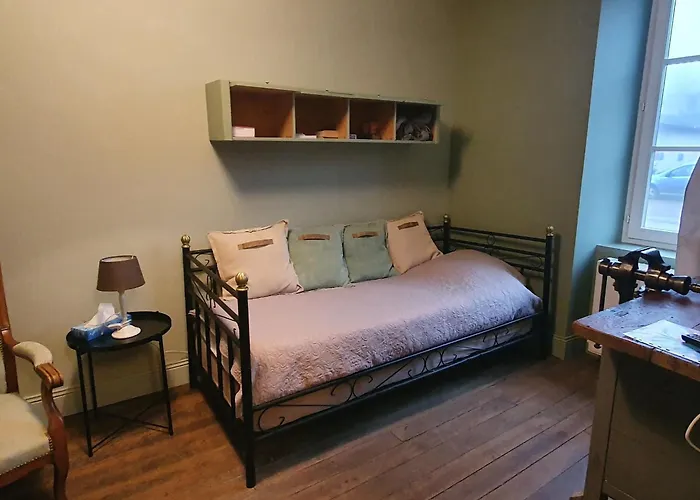 Escapade De Charme Pres De Verdun : Cocon Pour 2 Personnes Avec Cuisine Equipee Et Balades A Proximite - Fr-1-585-85 Apartment Souilly